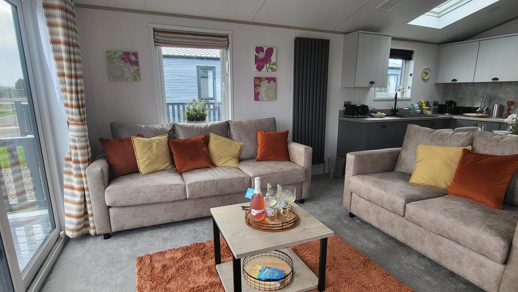 Honeycomb Lodge - Holiday Home 5 Min From פדסטואו מראה חיצוני תמונה