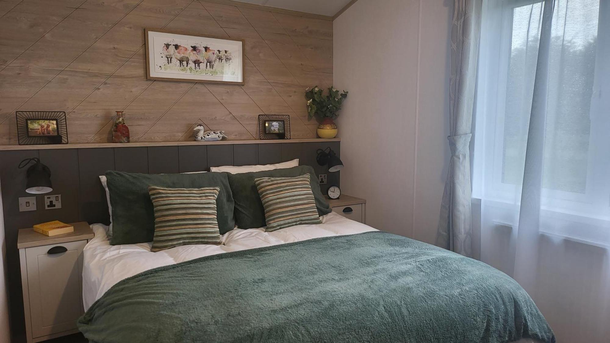 Honeycomb Lodge - Holiday Home 5 Min From פדסטואו מראה חיצוני תמונה
